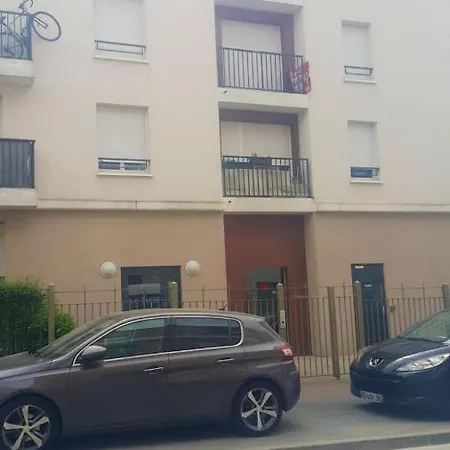 D'une Avec Balcon Et Wifi A Essonnes Корбей-Эссон